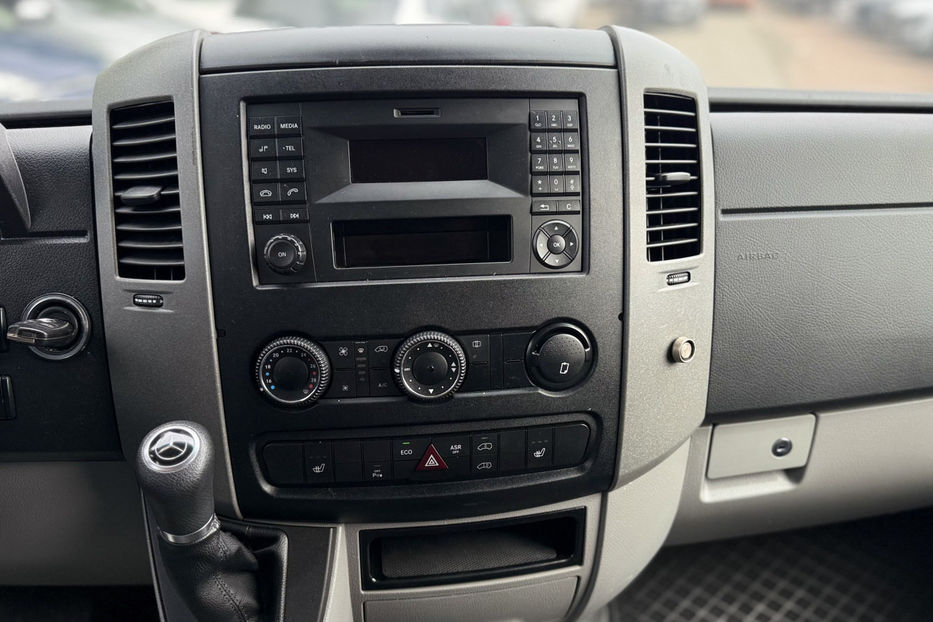 Продам Mercedes-Benz Sprinter груз.. 319 CDI 3.0 AT (190 к.с.) L3H2 2014 года в Киеве