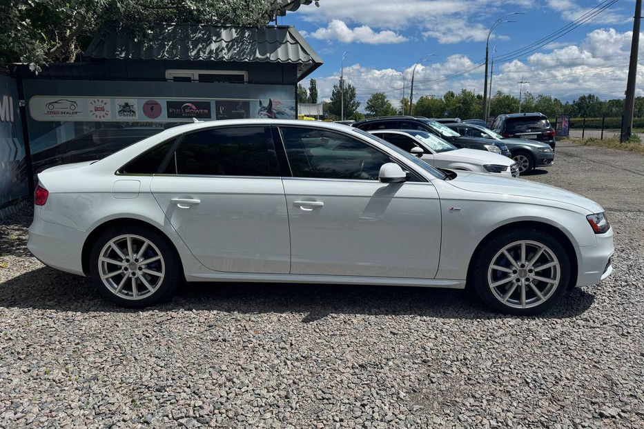 Продам Audi A4 2.0 TFSI АТ (211 к.с.) Quattro 2015 года в Киеве