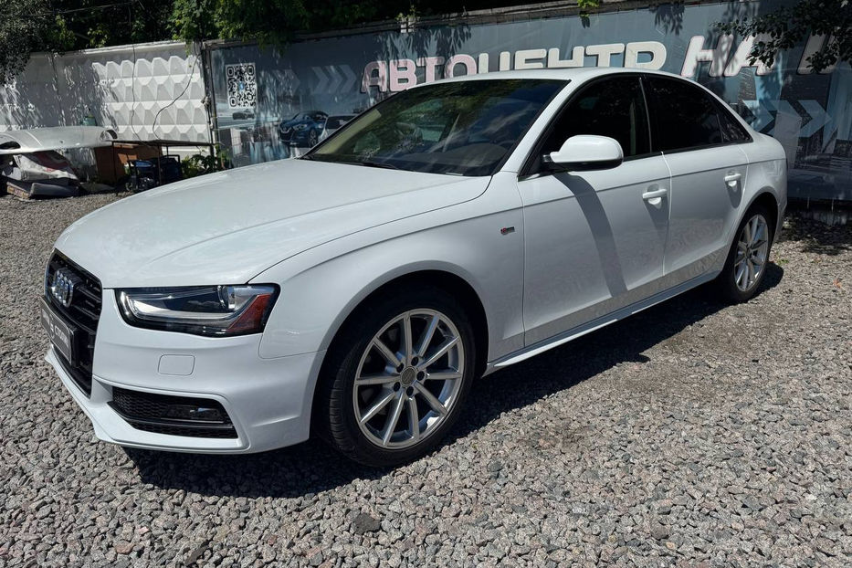 Продам Audi A4 2.0 TFSI АТ (211 к.с.) Quattro 2015 года в Киеве