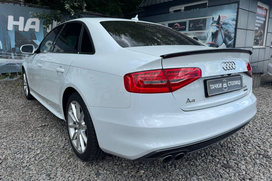 Продам Audi A4 2.0 TFSI АТ (211 к.с.) Quattro 2015 года в Киеве