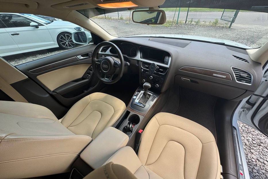 Продам Audi A4 2.0 TFSI АТ (211 к.с.) Quattro 2015 года в Киеве