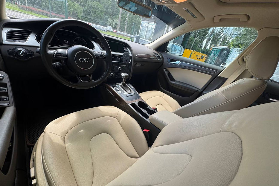 Продам Audi A4 2.0 TFSI АТ (211 к.с.) Quattro 2015 года в Киеве