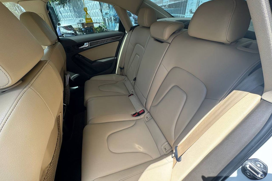 Продам Audi A4 2.0 TFSI АТ (211 к.с.) Quattro 2015 года в Киеве