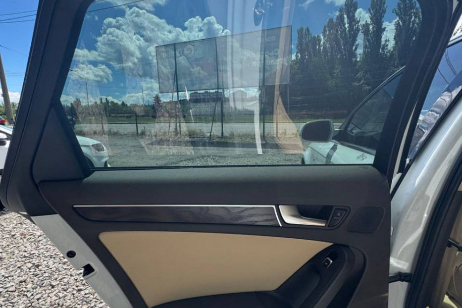Продам Audi A4 2.0 TFSI АТ (211 к.с.) Quattro 2015 года в Киеве