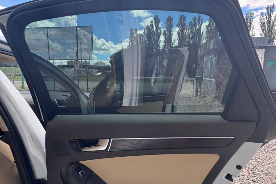 Продам Audi A4 2.0 TFSI АТ (211 к.с.) Quattro 2015 года в Киеве