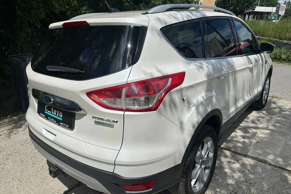 Продам Ford Escape Titanium 2013 года в Черновцах