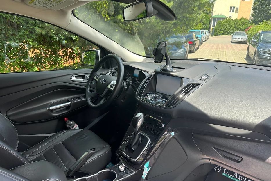 Продам Ford Escape Titanium 2013 года в Черновцах