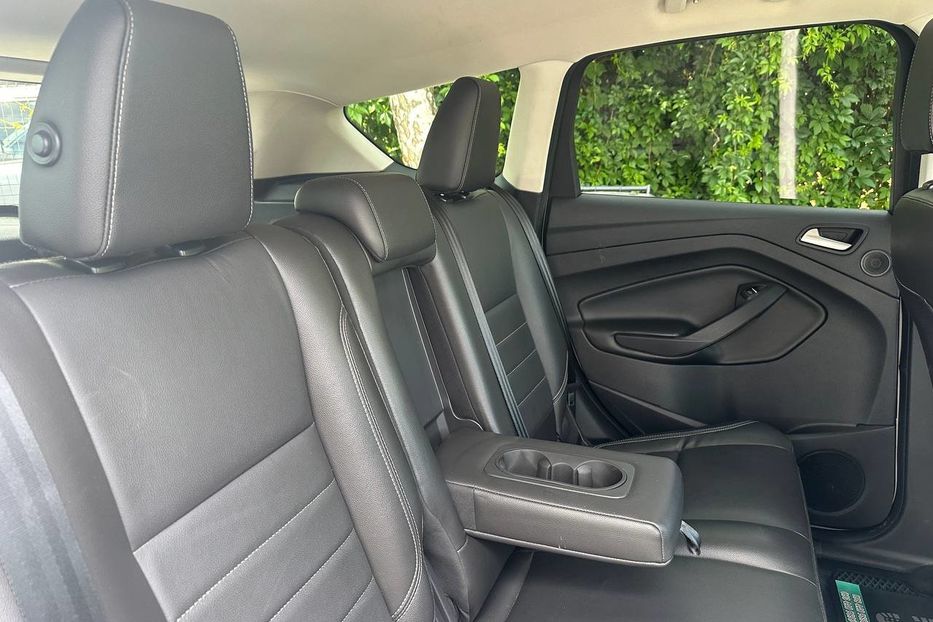 Продам Ford Escape Titanium 2013 года в Черновцах