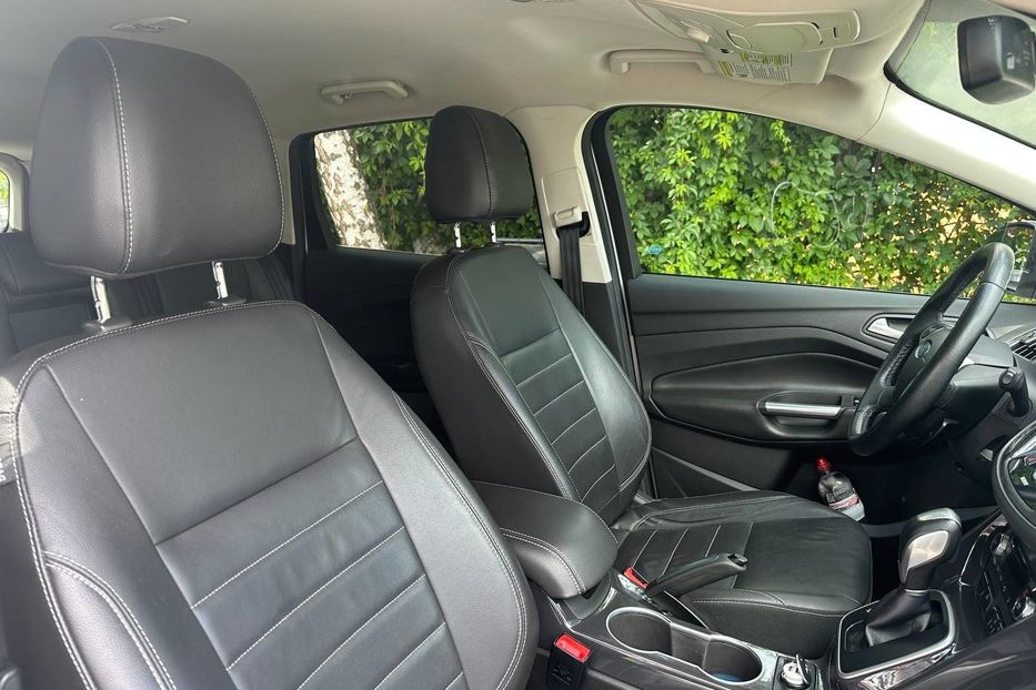 Продам Ford Escape Titanium 2013 года в Черновцах