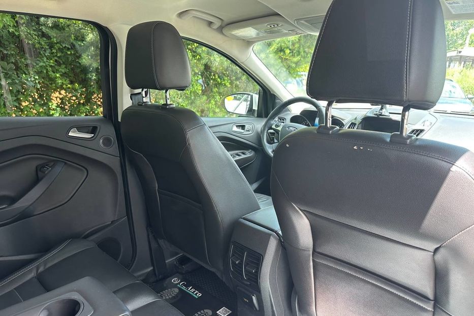 Продам Ford Escape Titanium 2013 года в Черновцах