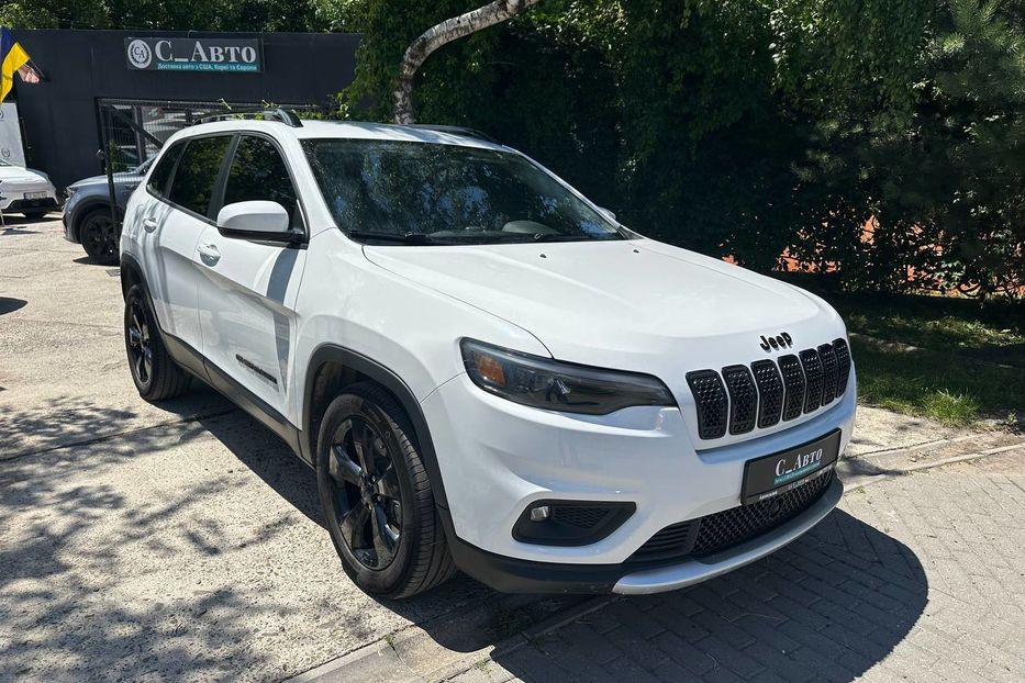 Продам Jeep Cherokee Latitude + 2020 года в Черновцах