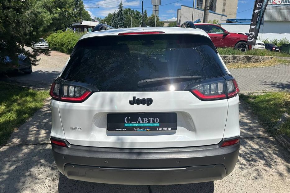 Продам Jeep Cherokee Latitude + 2020 года в Черновцах