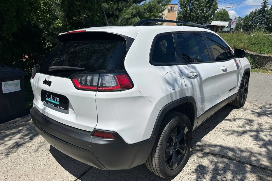 Продам Jeep Cherokee Latitude + 2020 года в Черновцах