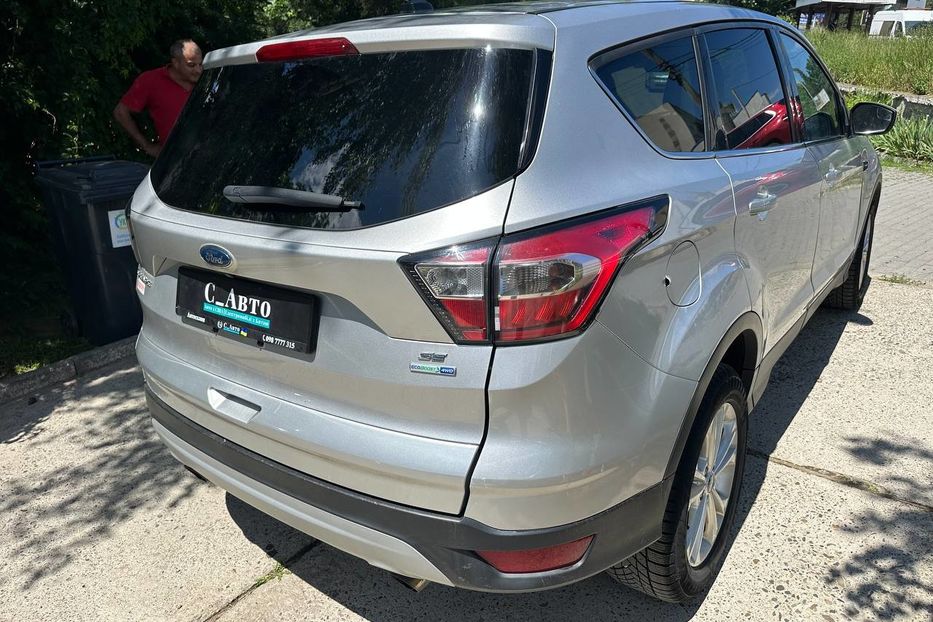 Продам Ford Escape SE 2017 года в Черновцах
