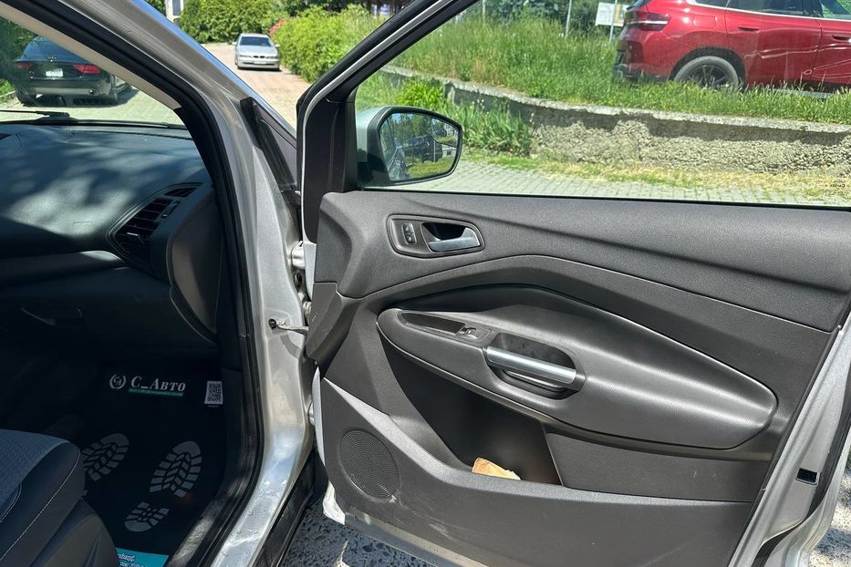Продам Ford Escape SE 2017 года в Черновцах