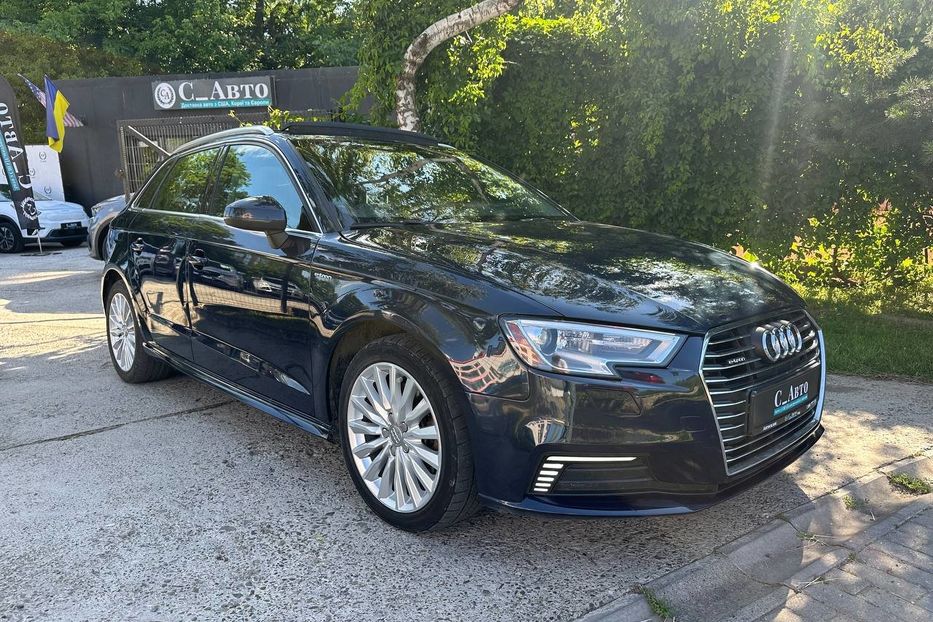 Продам Audi A3  e-tron  2017 года в Черновцах