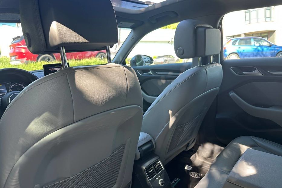 Продам Audi A3  e-tron  2017 года в Черновцах