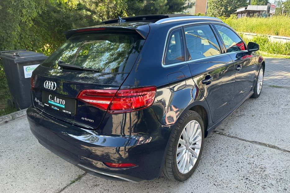 Продам Audi A3  e-tron  2017 года в Черновцах