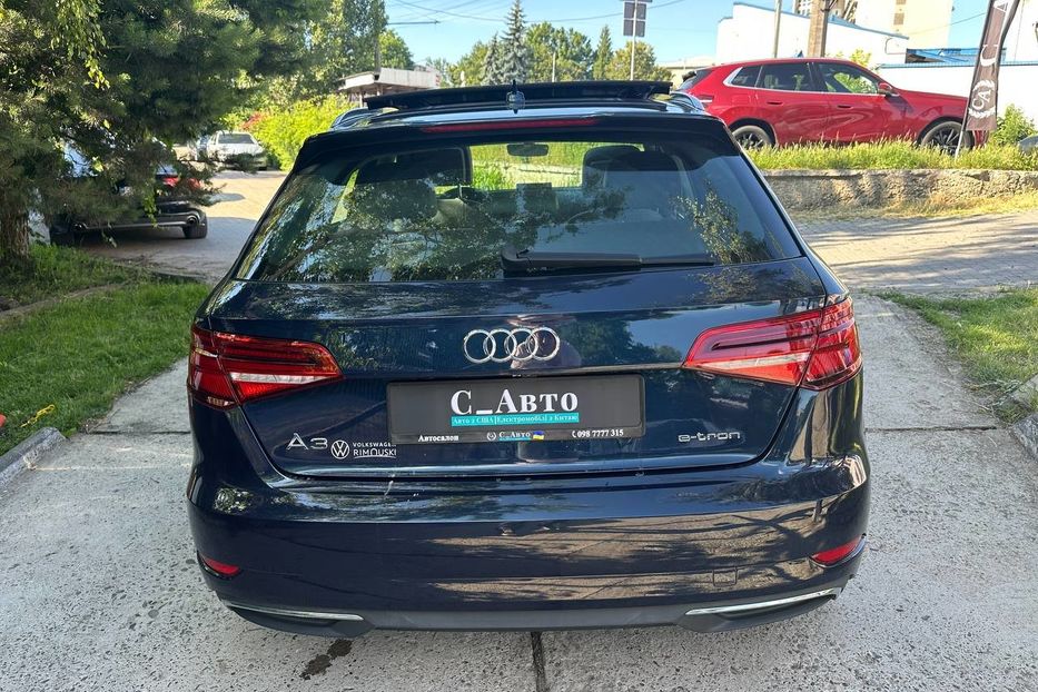Продам Audi A3  e-tron  2017 года в Черновцах