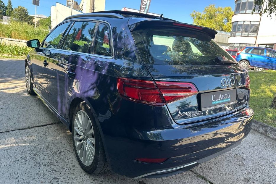 Продам Audi A3  e-tron  2017 года в Черновцах
