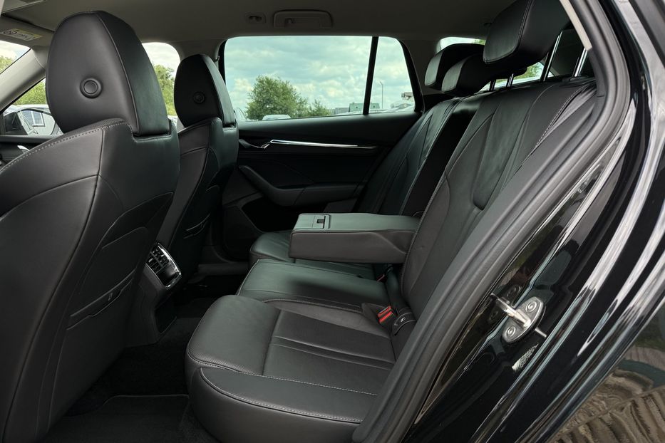 Продам Skoda Octavia А8 2.0 TDI 150 к.с ШКІРА МАСАЖ 2022 года в Львове