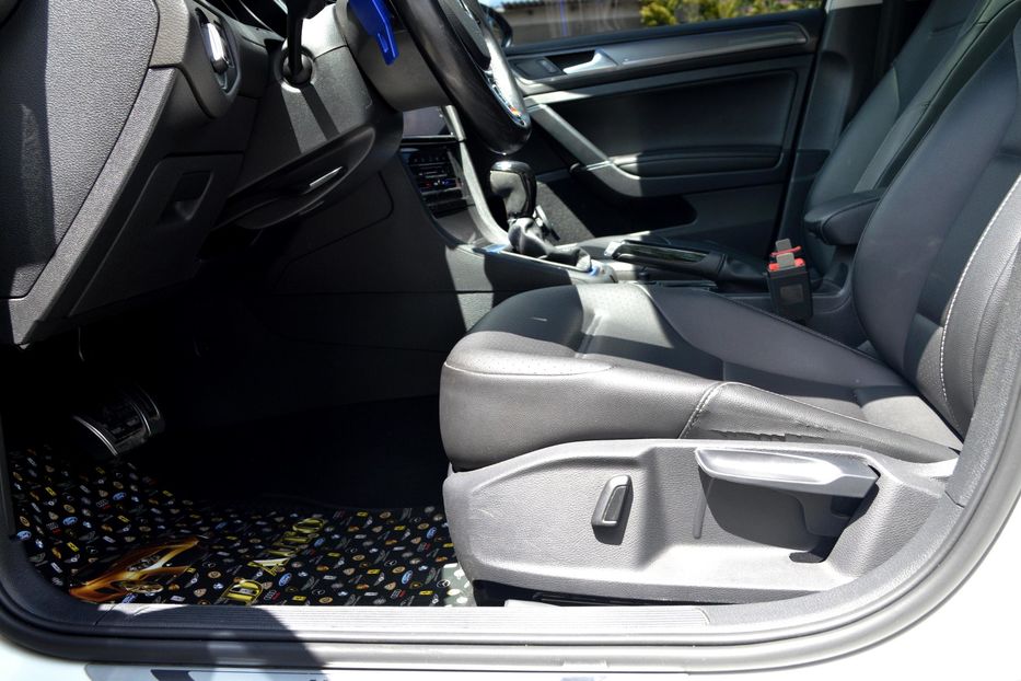 Продам Volkswagen Golf VII Alltrack 2016 года в Одессе