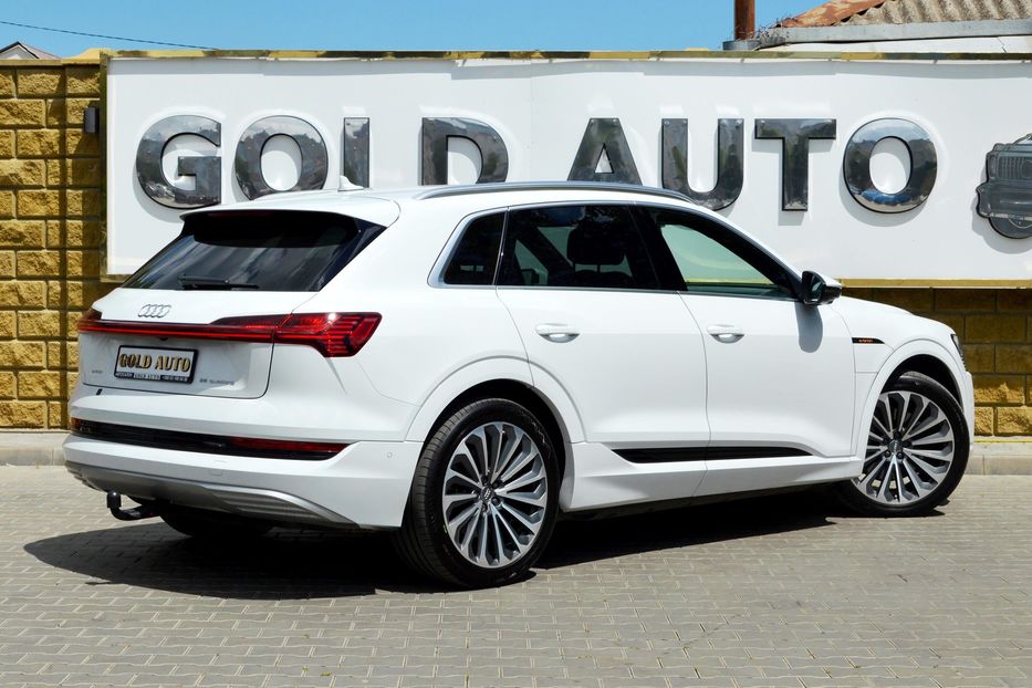 Продам Audi E-Tron 55 Quattro 2019 года в Одессе