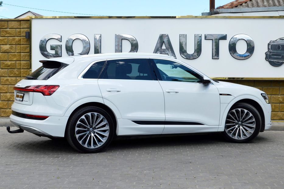 Продам Audi E-Tron 55 Quattro 2019 года в Одессе