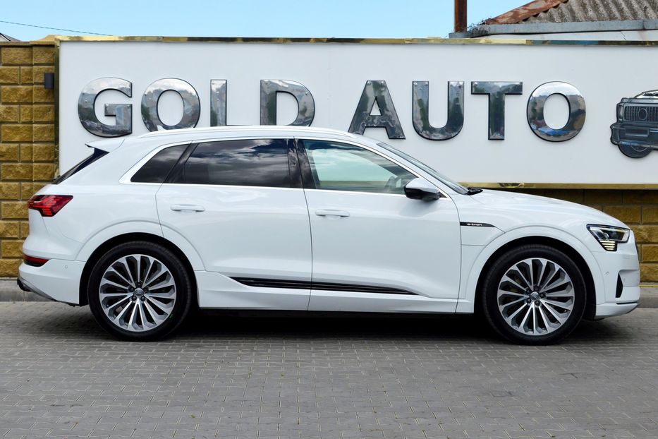 Продам Audi E-Tron 55 Quattro 2019 года в Одессе
