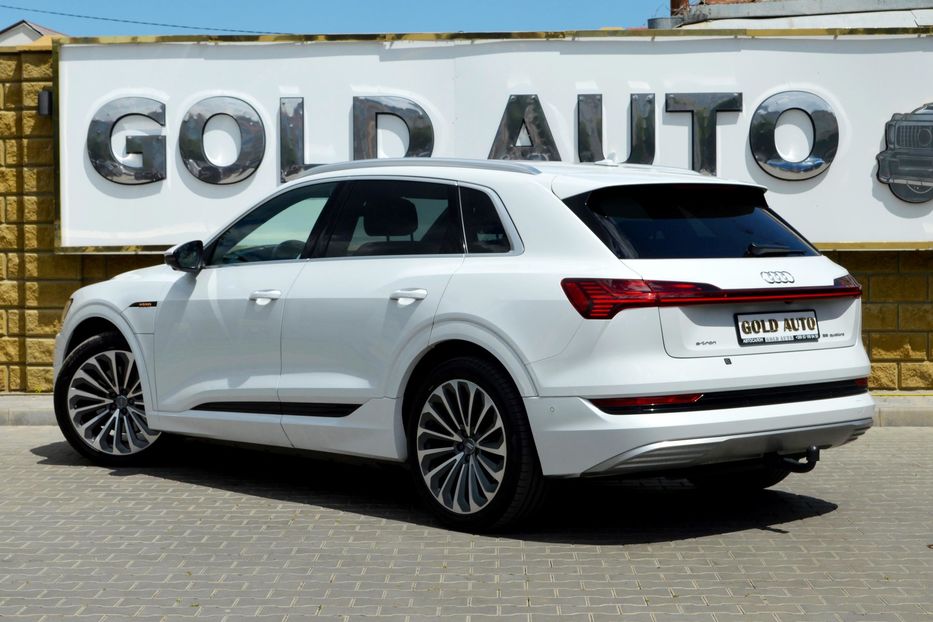Продам Audi E-Tron 55 Quattro 2019 года в Одессе