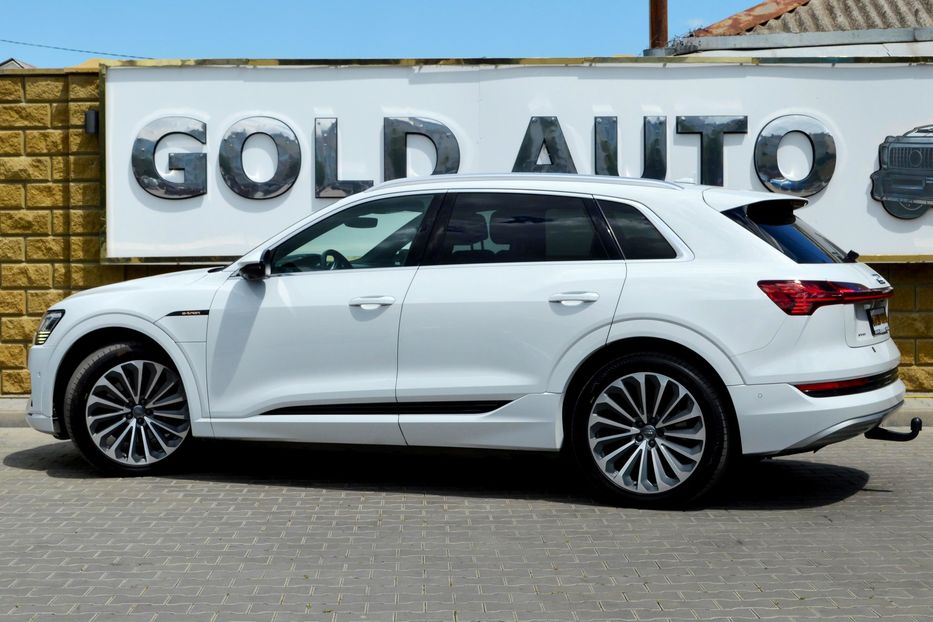 Продам Audi E-Tron 55 Quattro 2019 года в Одессе