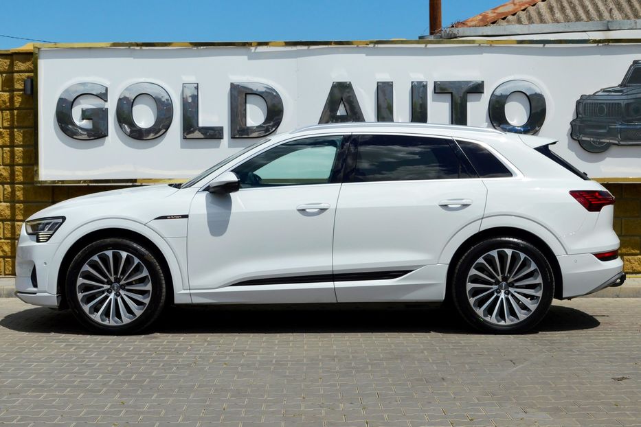 Продам Audi E-Tron 55 Quattro 2019 года в Одессе
