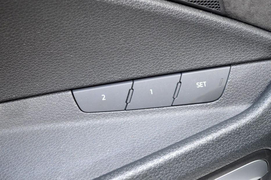 Продам Audi E-Tron 55 Quattro 2019 года в Одессе