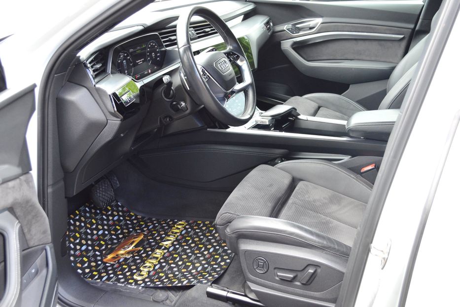 Продам Audi E-Tron 55 Quattro 2019 года в Одессе