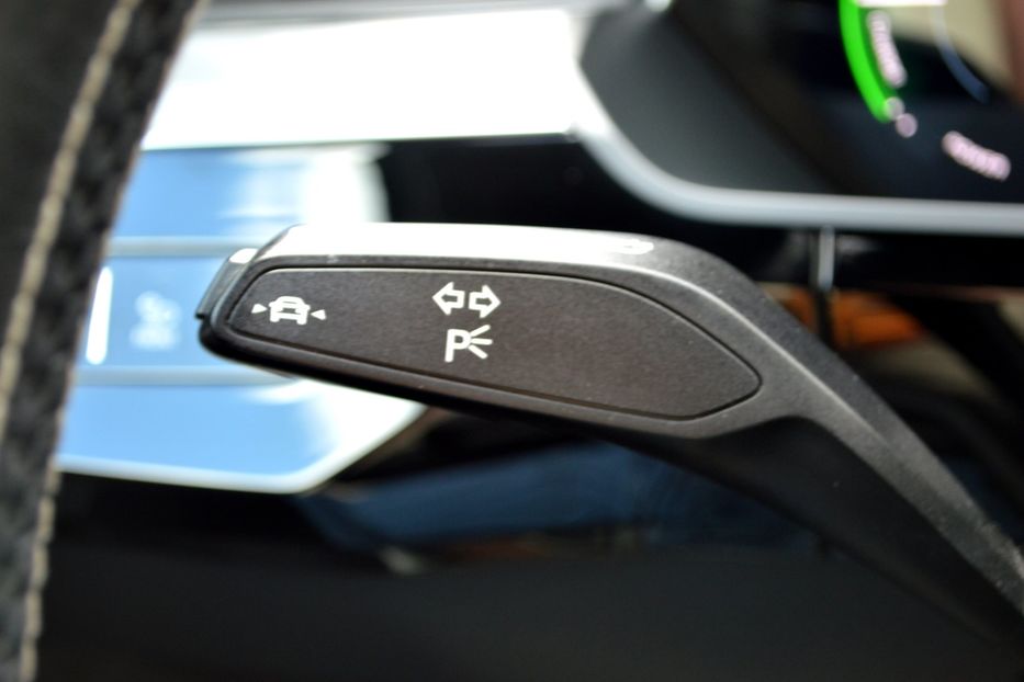 Продам Audi E-Tron 55 Quattro 2019 года в Одессе