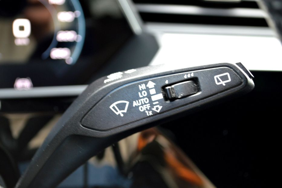 Продам Audi E-Tron 55 Quattro 2019 года в Одессе