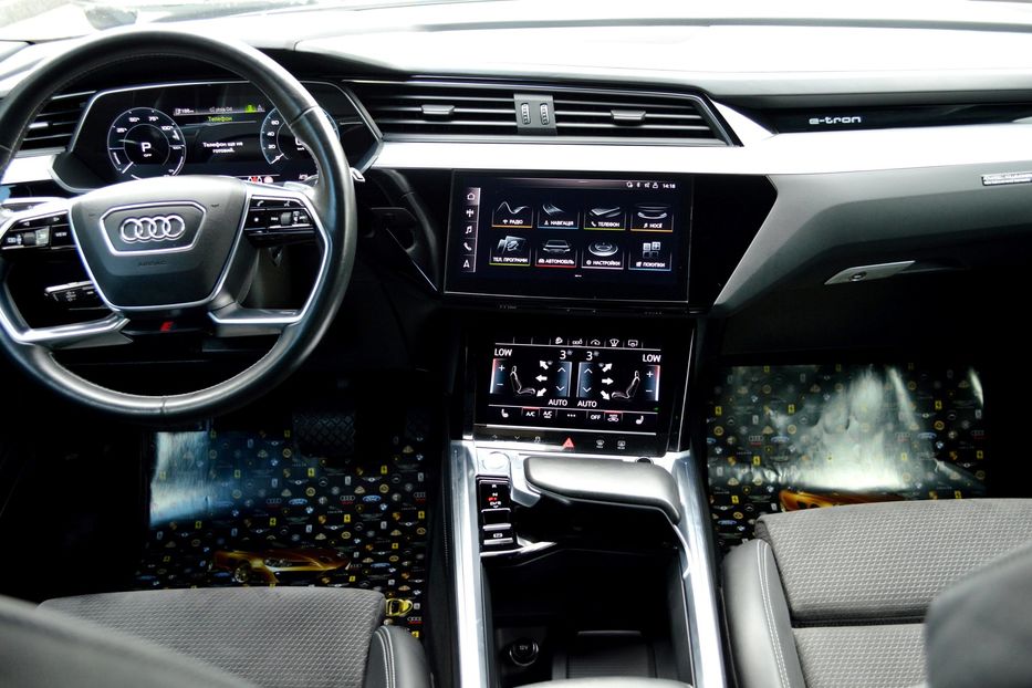 Продам Audi E-Tron 55 Quattro 2019 года в Одессе