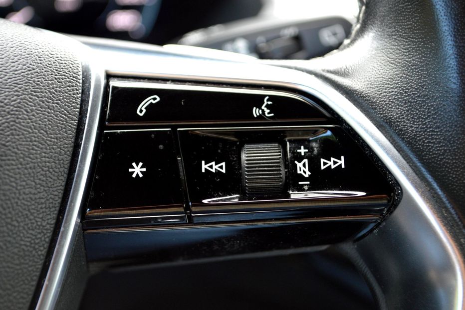 Продам Audi E-Tron 55 Quattro 2019 года в Одессе