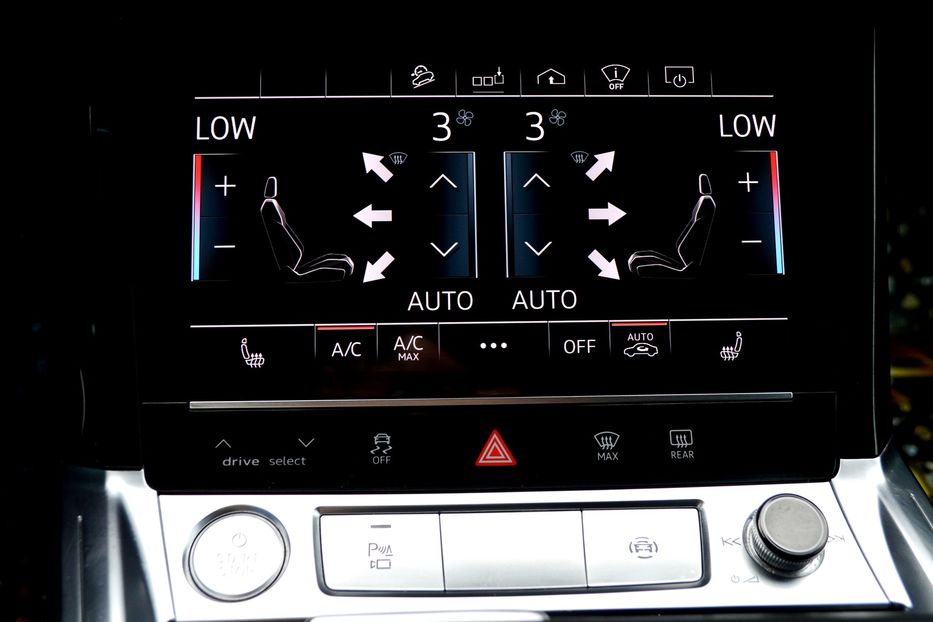 Продам Audi E-Tron 55 Quattro 2019 года в Одессе