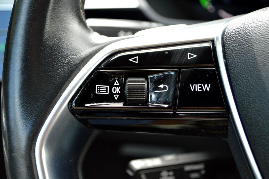 Продам Audi E-Tron 55 Quattro 2019 года в Одессе