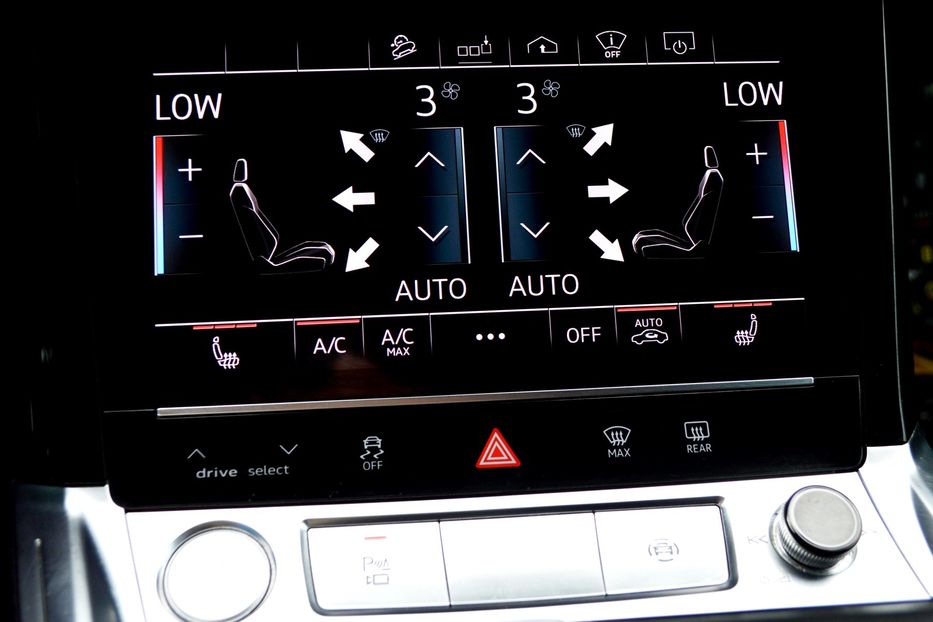 Продам Audi E-Tron 55 Quattro 2019 года в Одессе