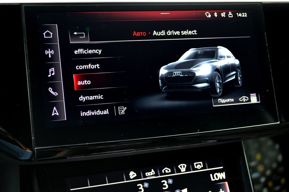 Продам Audi E-Tron 55 Quattro 2019 года в Одессе