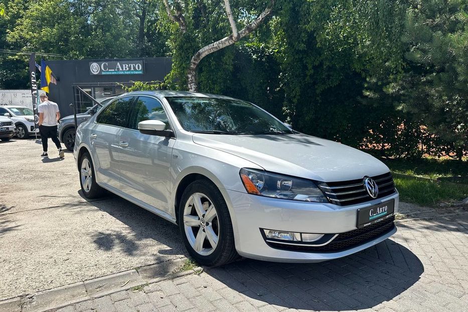 Продам Volkswagen Passat B7 2015 года в Черновцах