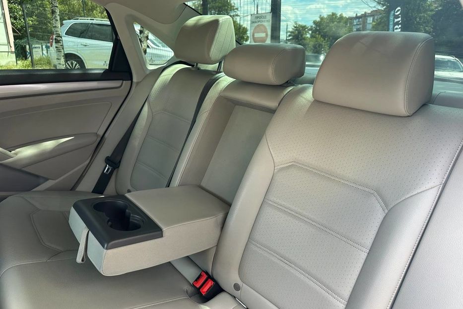 Продам Volkswagen Passat B7 2015 года в Черновцах