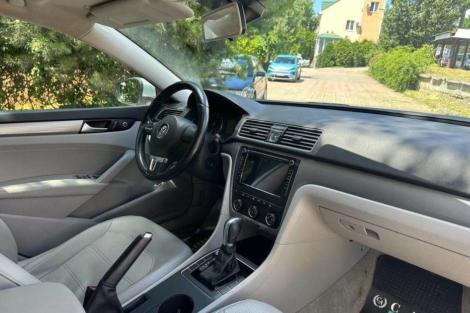 Продам Volkswagen Passat B7 2015 года в Черновцах