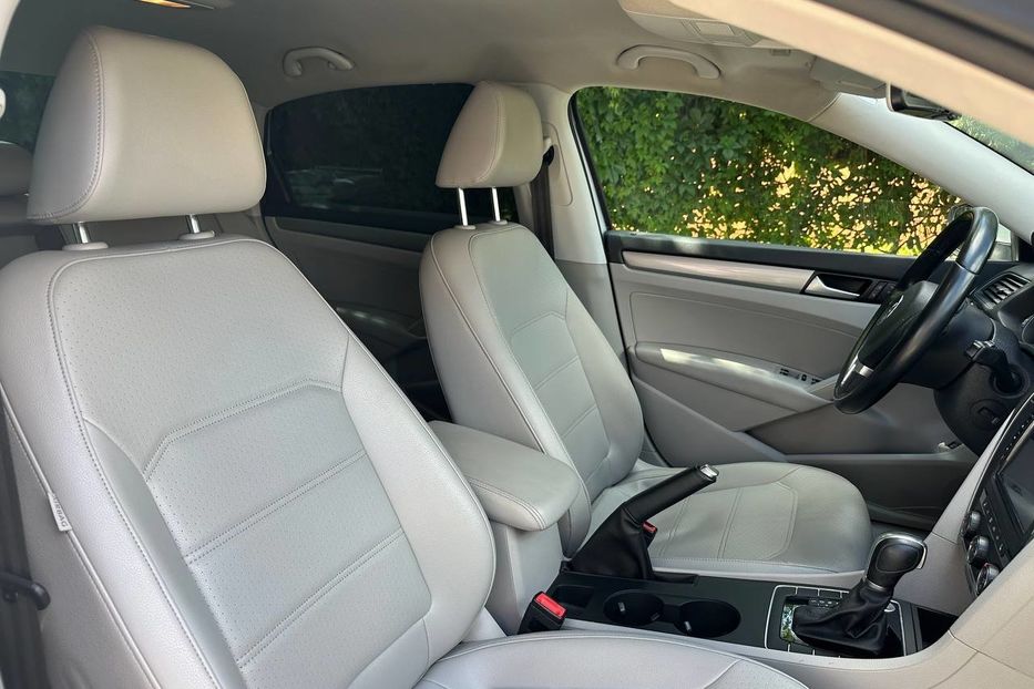 Продам Volkswagen Passat B7 2015 года в Черновцах