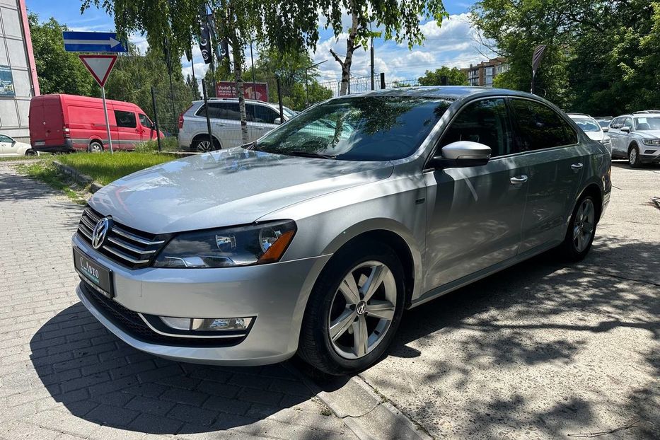 Продам Volkswagen Passat B7 2015 года в Черновцах
