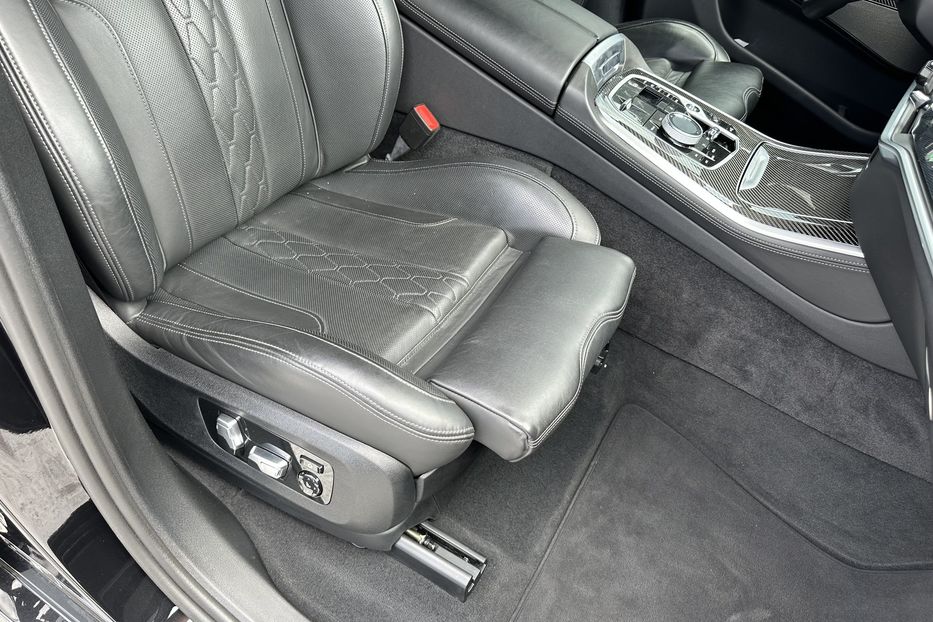 Продам BMW X5 Xdrive 30d M-paket 2025 года в Киеве
