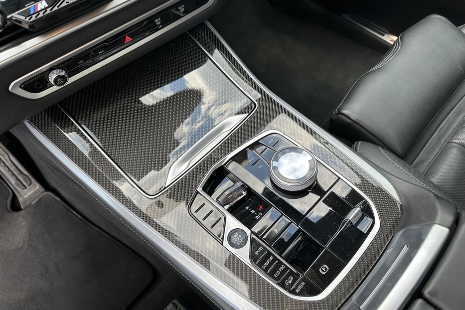 Продам BMW X5 Xdrive 30d M-paket 2025 года в Киеве