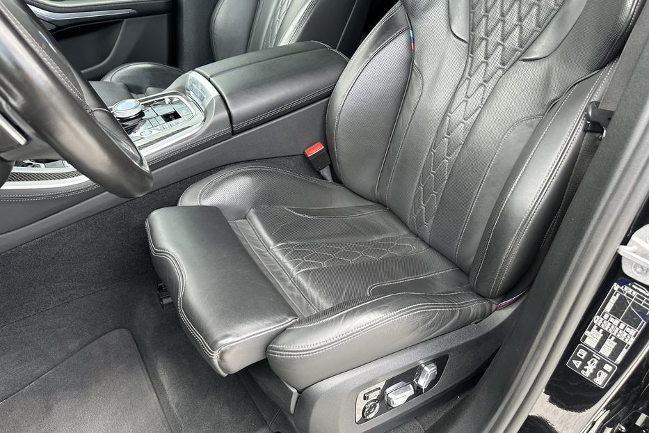 Продам BMW X5 Xdrive 30d M-paket 2025 года в Киеве
